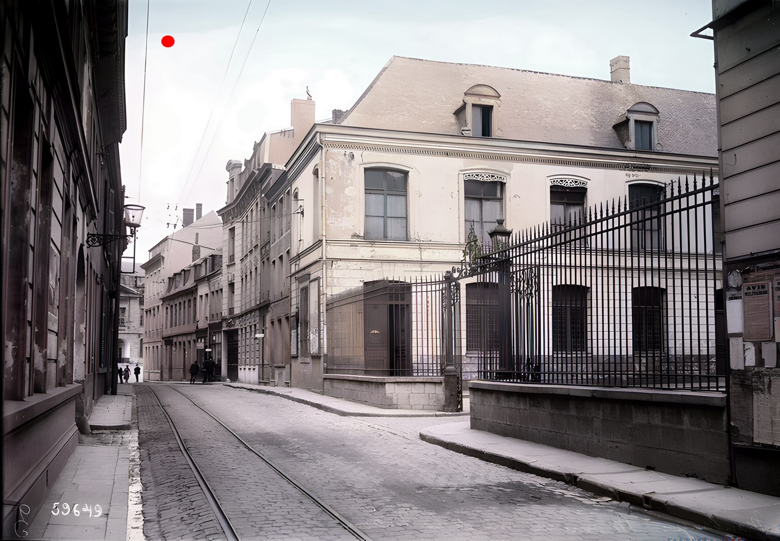 Cartes postales anciennes de Maubeuge, rue de la mairie