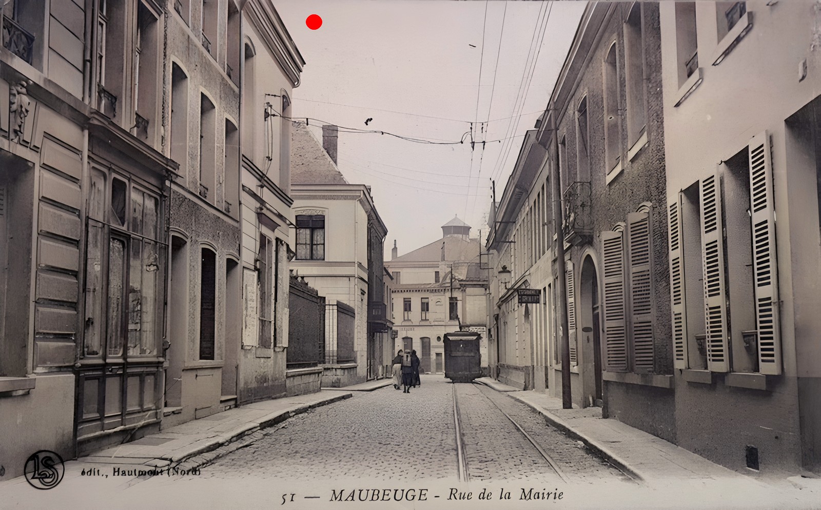 Cartes postales anciennes de Maubeuge, rue de la mairie