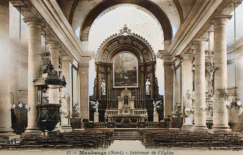 L'intérieur de l'ancienne église de Maubeuge