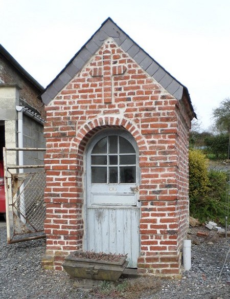 Chapelle à  Mecquignies