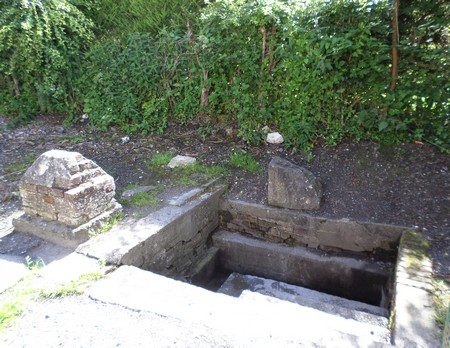 Mecquignies, fontaine