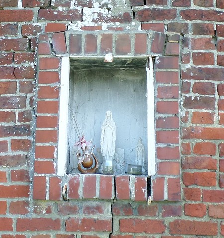 Mecquignies, niche