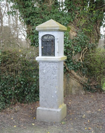 Oratoire à  Mecquignies