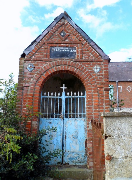 La chapelle Leroy-Cailleau à Monceau st Waast