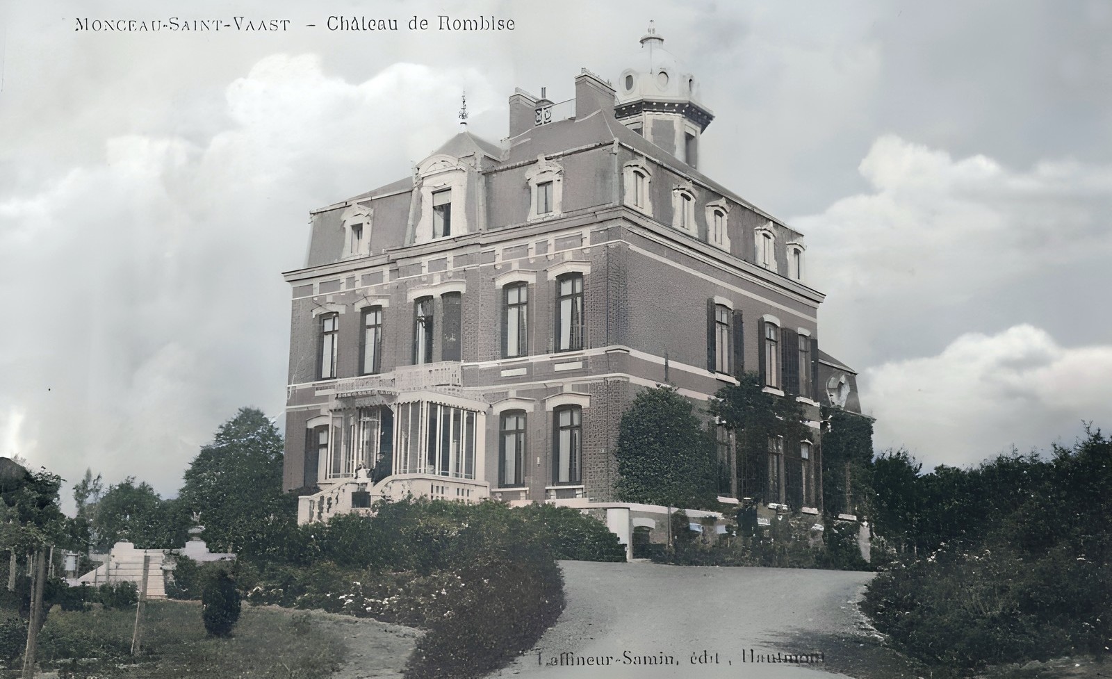 Le château Rombise à  Monceau Saint Waast