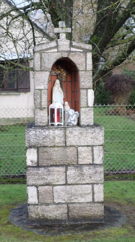 Monceau Saint Waast, oratoire.