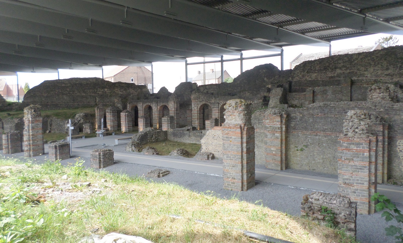 Forum Antique de Bavay, forum cryptoportique.