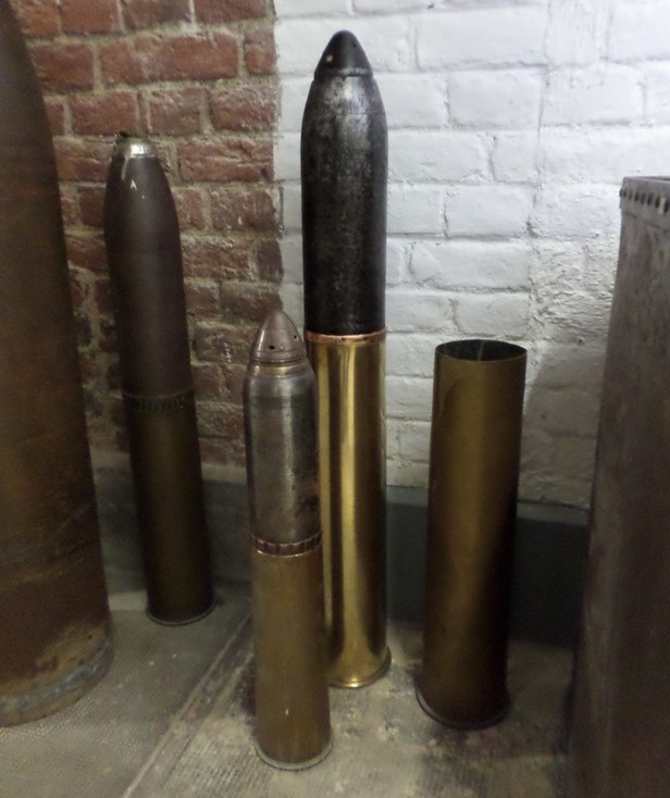 Musée du Fort Leveau à Feignies : munitions.