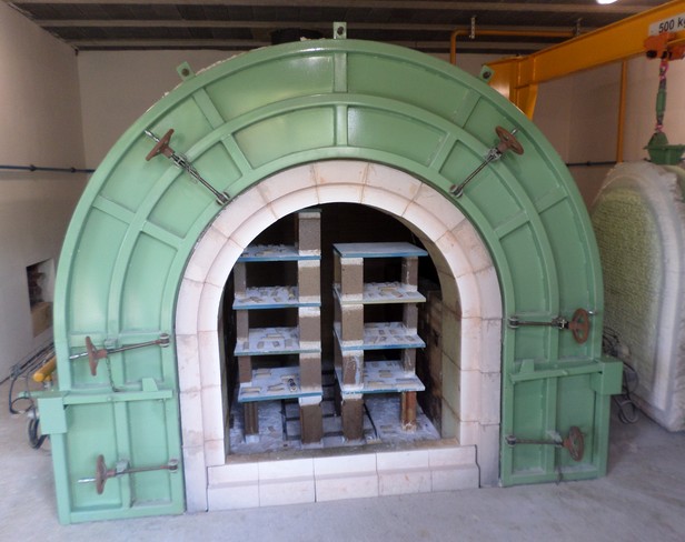 Le nouveau four du musée de la Poterie de Ferrière la Petite. Cour des potiers.
