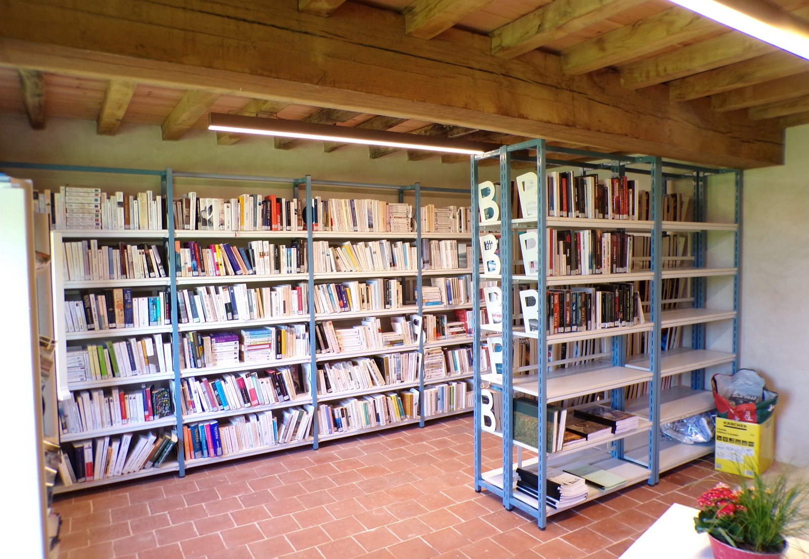 La Maison du Sabotier à Jolimetz, bibliothèque