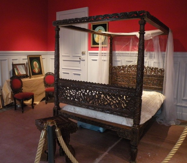 Lit sculpté pour le mariage de Dupleix en 1741