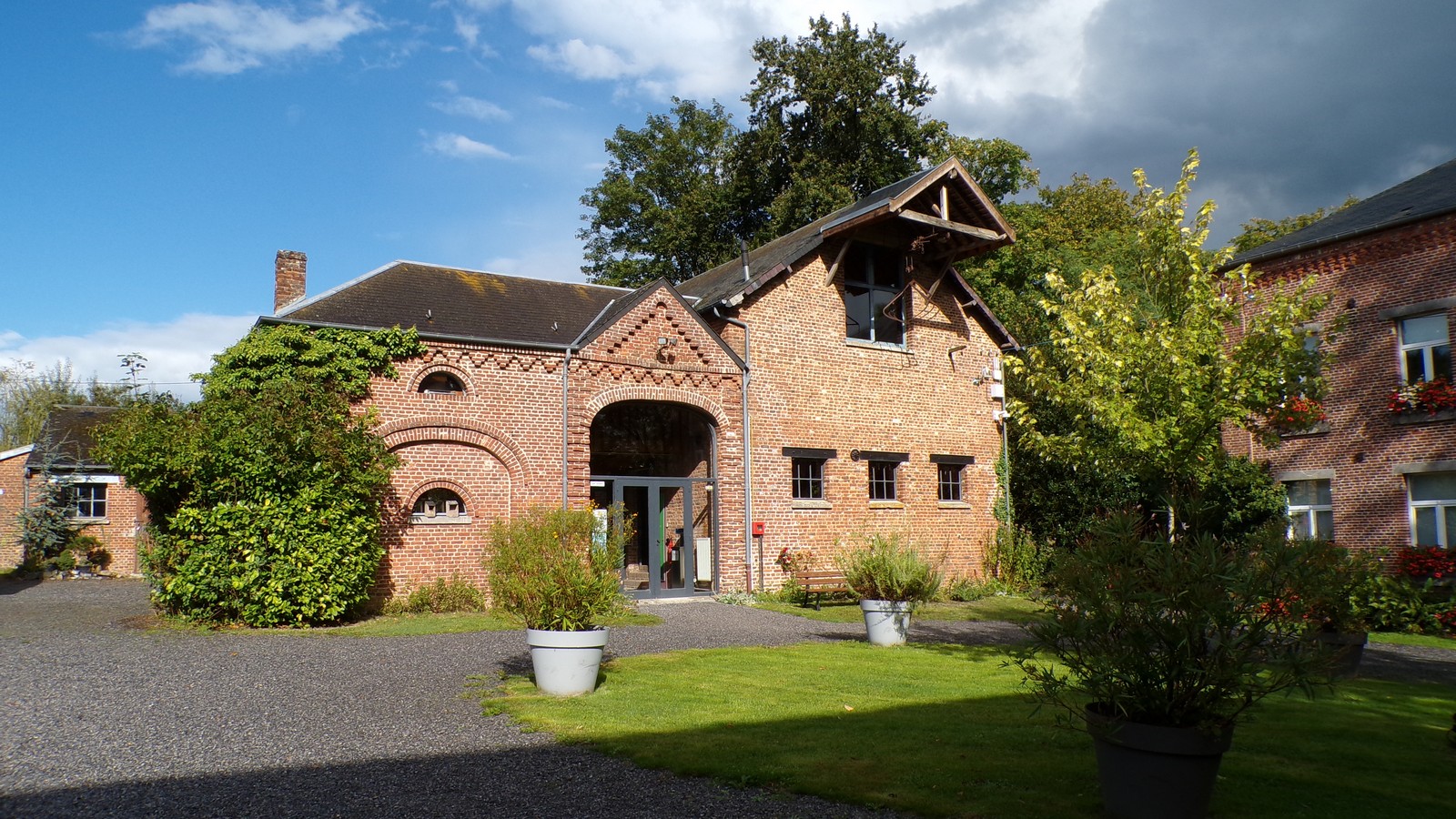 Maison du Bocage à Sains du Nord, bâtisse