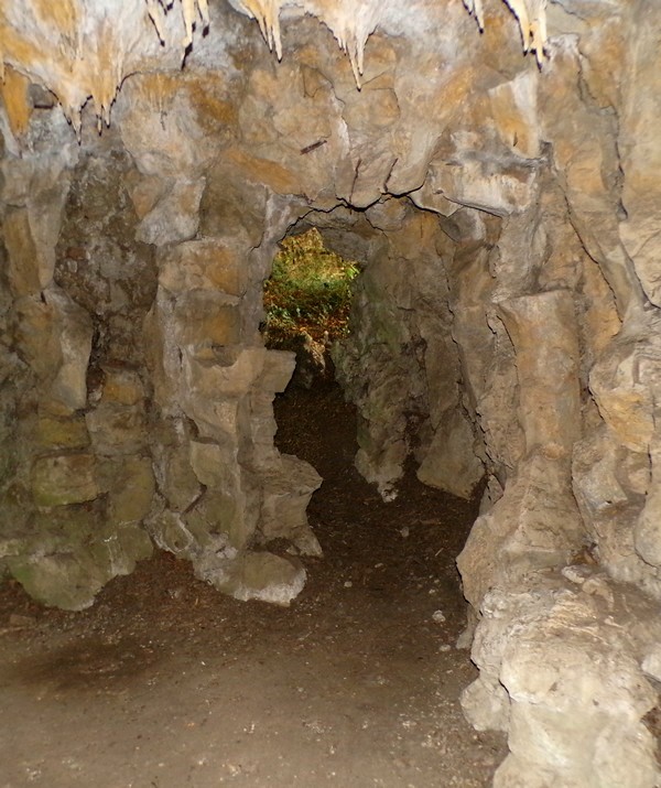 Maison du Bocage à Sains du Nord, la grotte