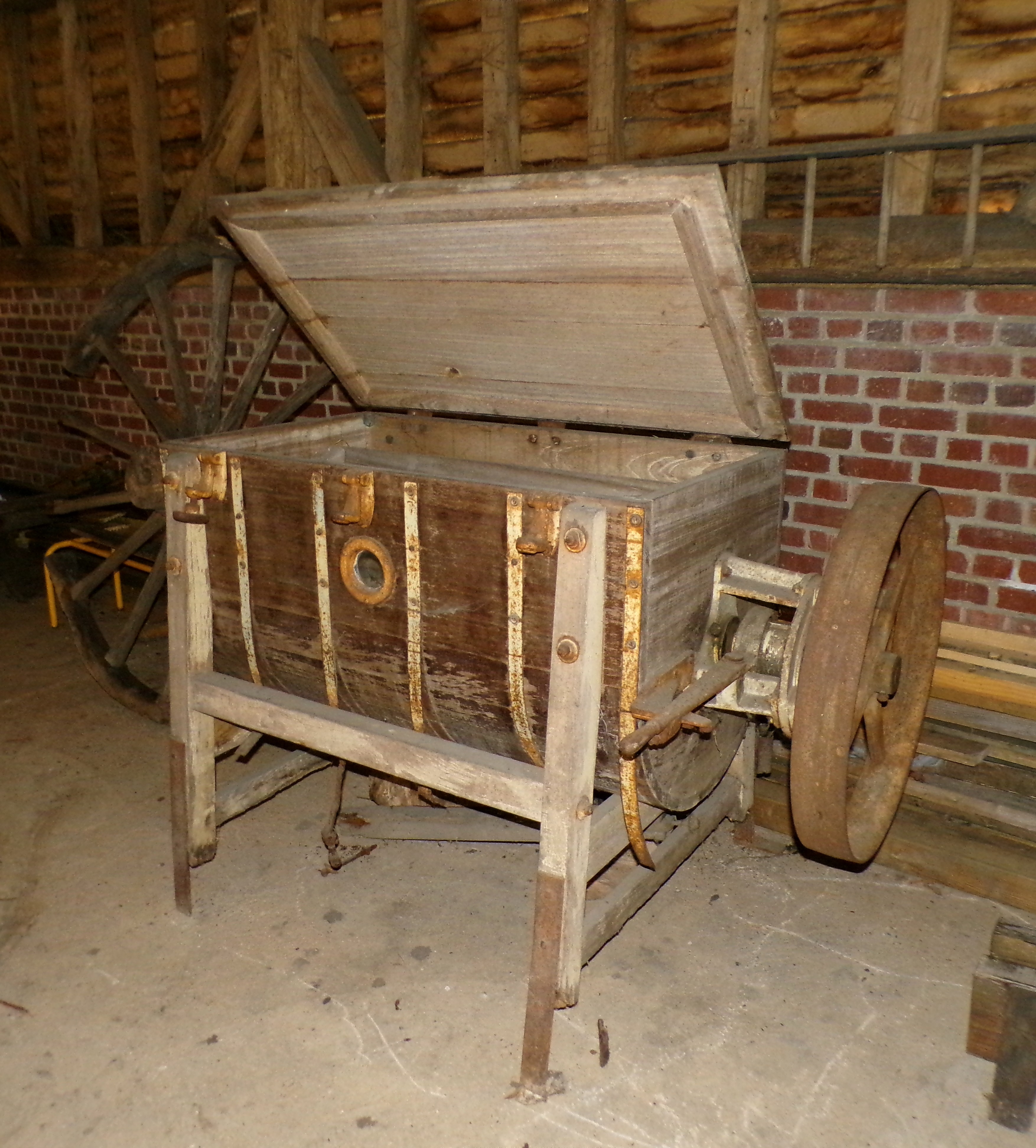 Maison du Bocage à Sains du Nord, matériel ancien