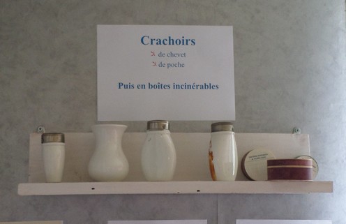 Musée du Sanatorium de Felleries-Liessies, crachoirs