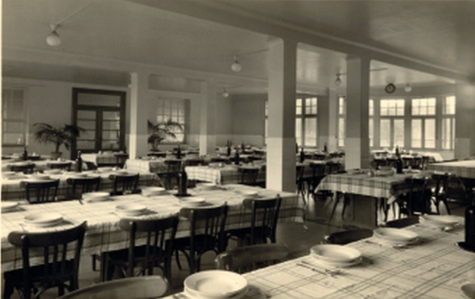 Musée du Sanatorium de Felleries-Liessies, réfectoire.