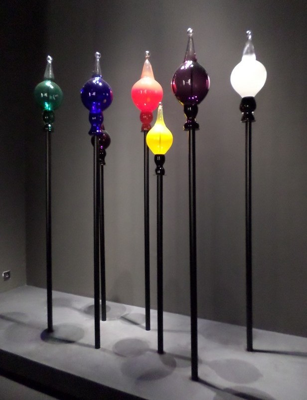 MUSVERRE, Musée du verre de Sars-Poteries, Epis de faîtage
