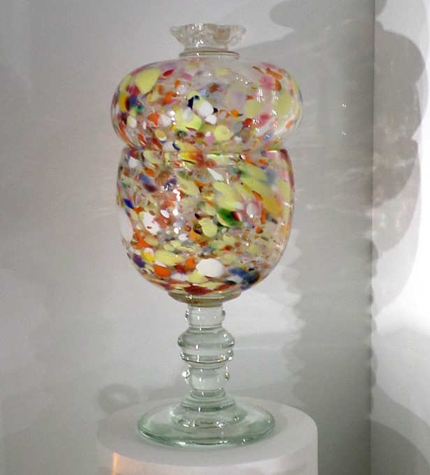 MUSVERRE, Musée du verre de Sars-Poteries, bousillés