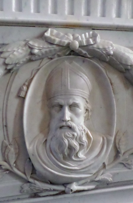 Eglise d'Ohain, détail autel.