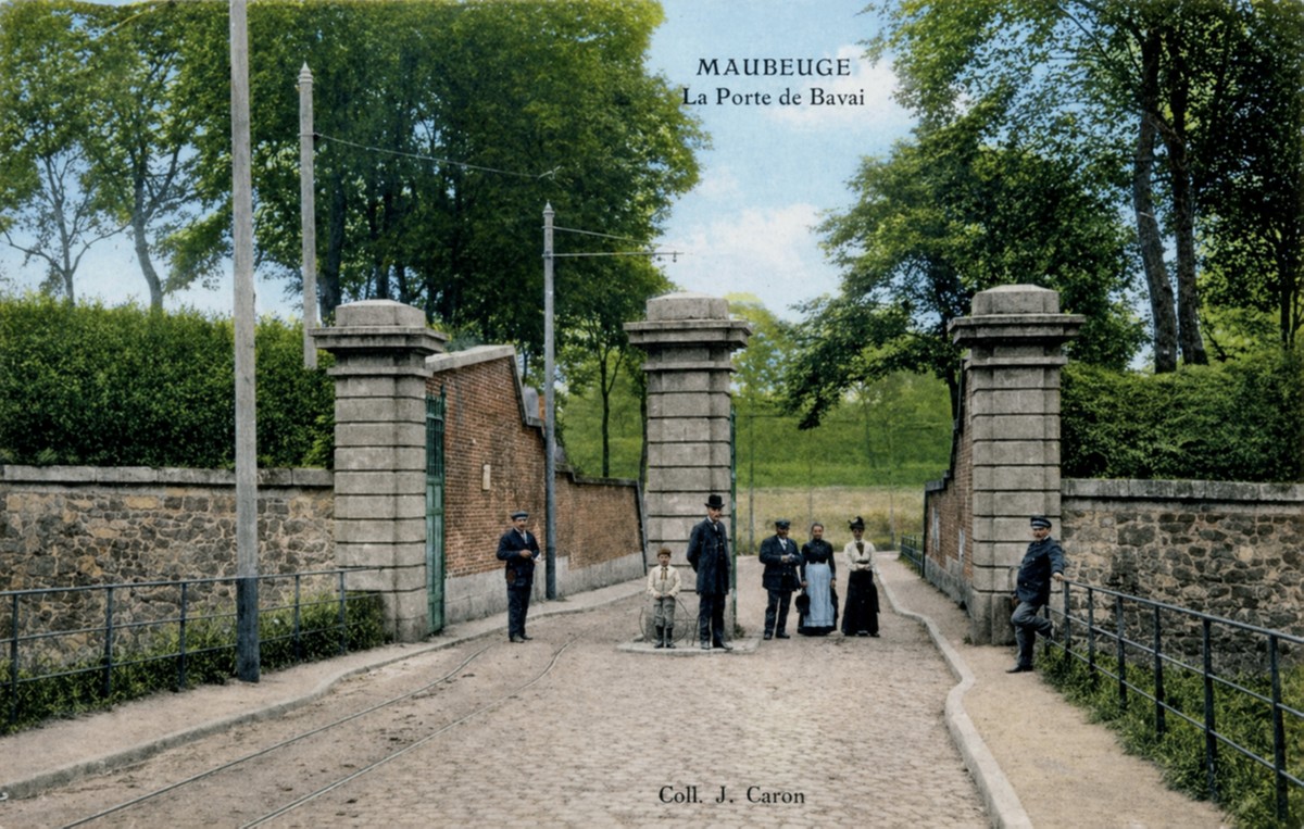 Passage de la demi-lune de Bavay vers la ville