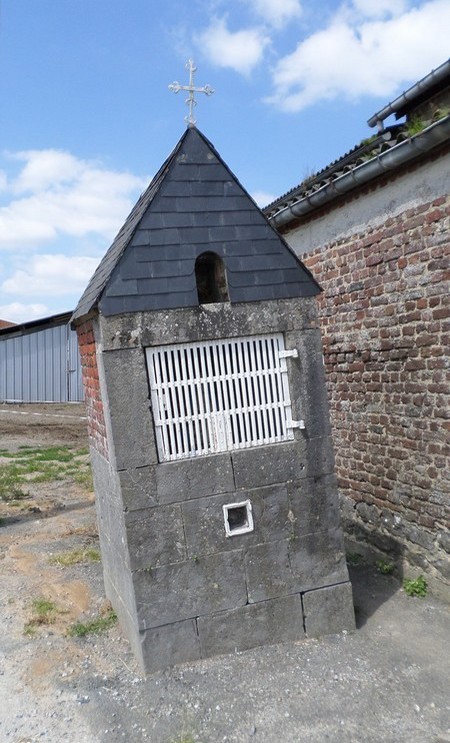 Chapelle à Petit Fayt.