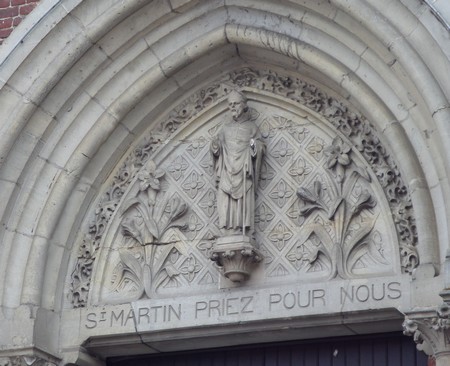 Eglise de Poix du Nord, le fronton