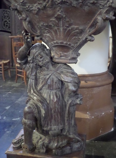Eglise de Poix du Nord, détail de la chaire