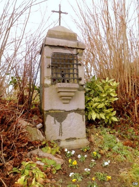 Oratoire à Pont sur Sambre