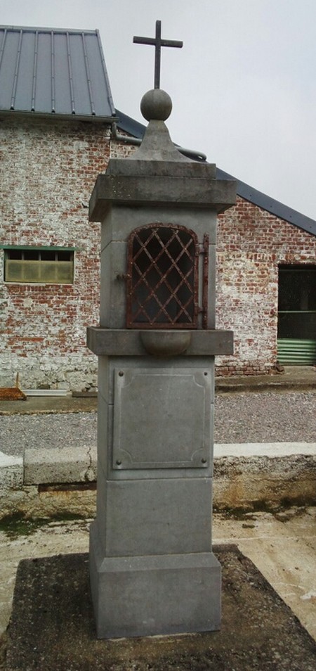 Oratoire à Pont sur Sambre.