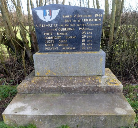 Mémorial à Pont sur Sambre