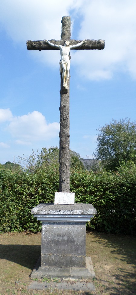 Calvaire de 1912 à Prisches.