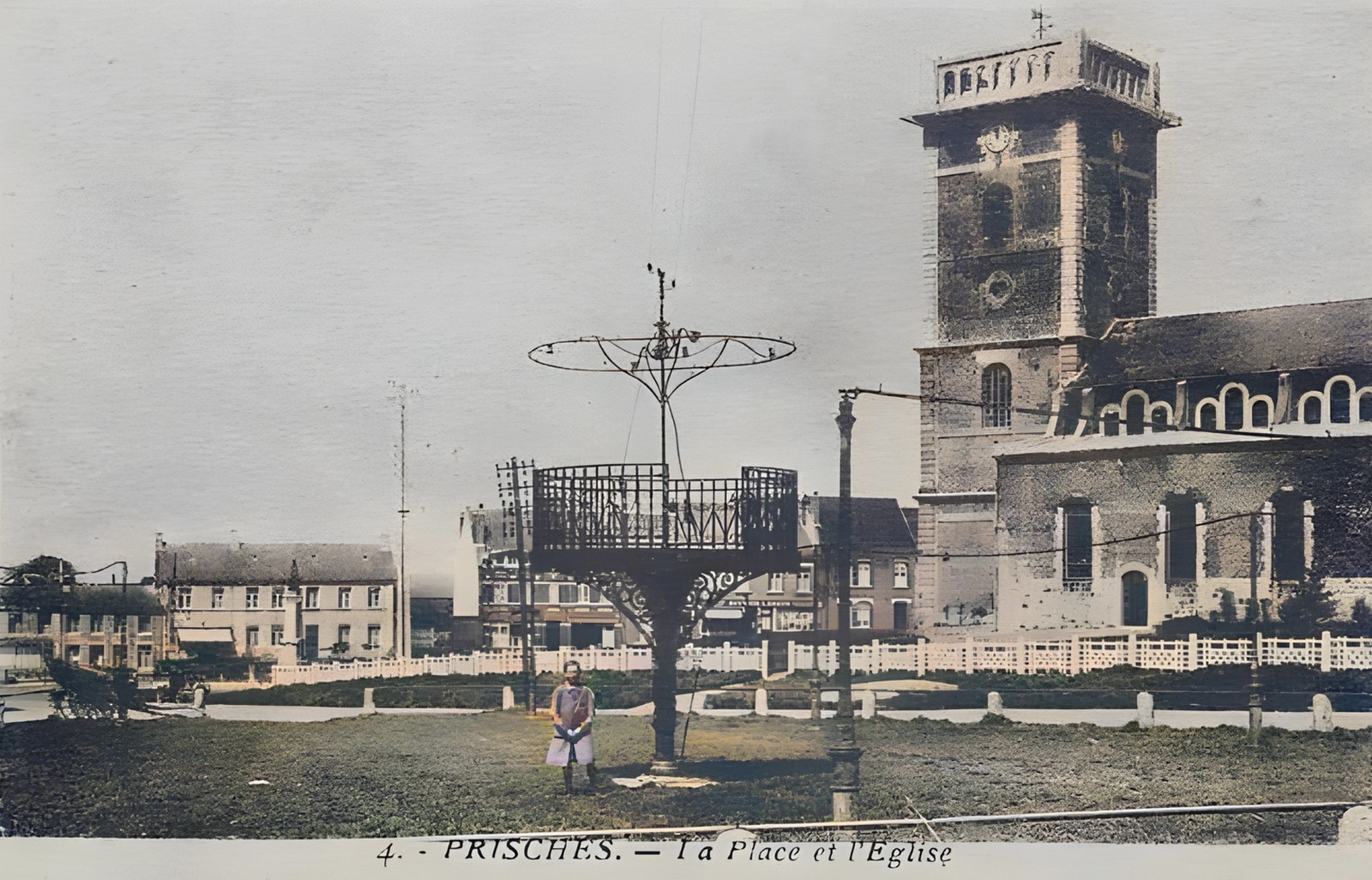 Le kiosque de Prisches sur une carte postale.