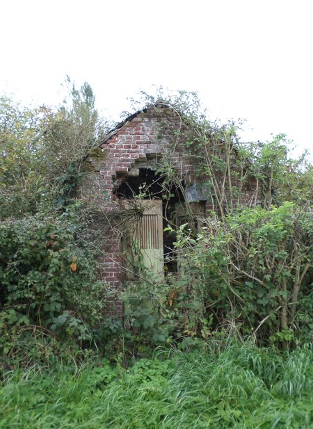 Chapelle du chemin de la Goëlle à Prisches.