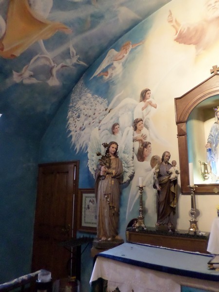 Chapelle du Prieuré du Bon Pasteur situé chemin de la Goëlle à Prisches.