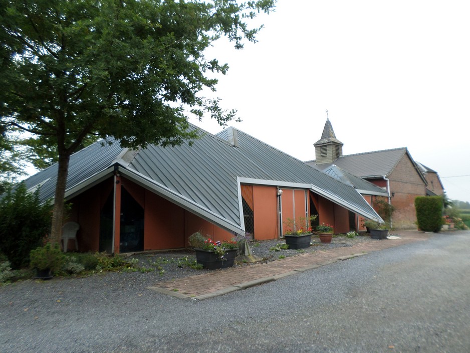 Chapelle du Prieuré du Bon Pasteur situé chemin de la Goëlle à Prisches.