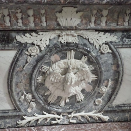 Eglise de Prisches, détail de l'autel
