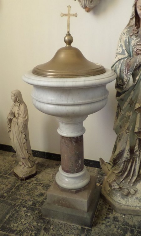 Eglise de Prisches,fonts baptismaux
