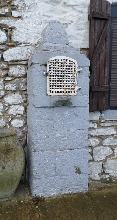 Oratoire à Quiévelon.