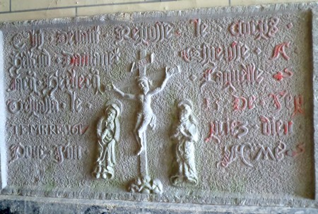 Eglise de Ramousies, pierre tombale