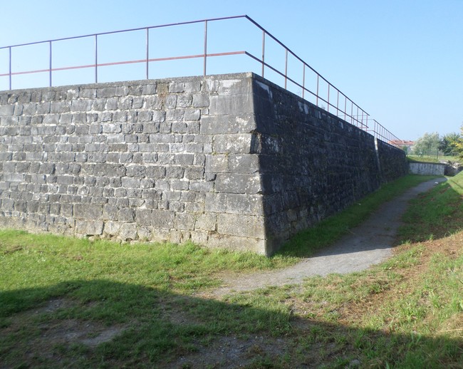 Les remparts d'Avesnes sur Helpe. Bastion de la Reine