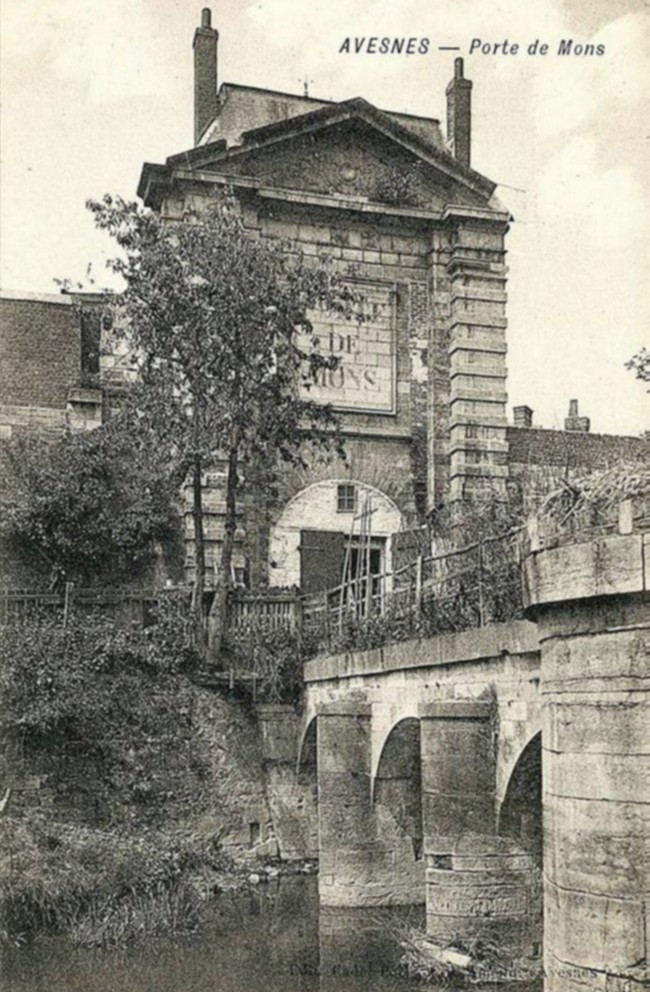 Les remparts d'Avesnes sur Helpe. Porte de Mons