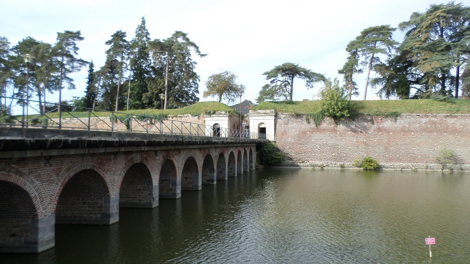 Le Quesnoy, ses remparts. Histoire des fortifications de Vauban. La porte de Fauroeulx.