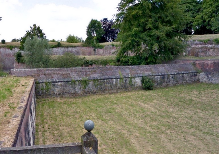 Le Quesnoy, ses remparts. Histoire des fortifications de Vauban. Batardeau