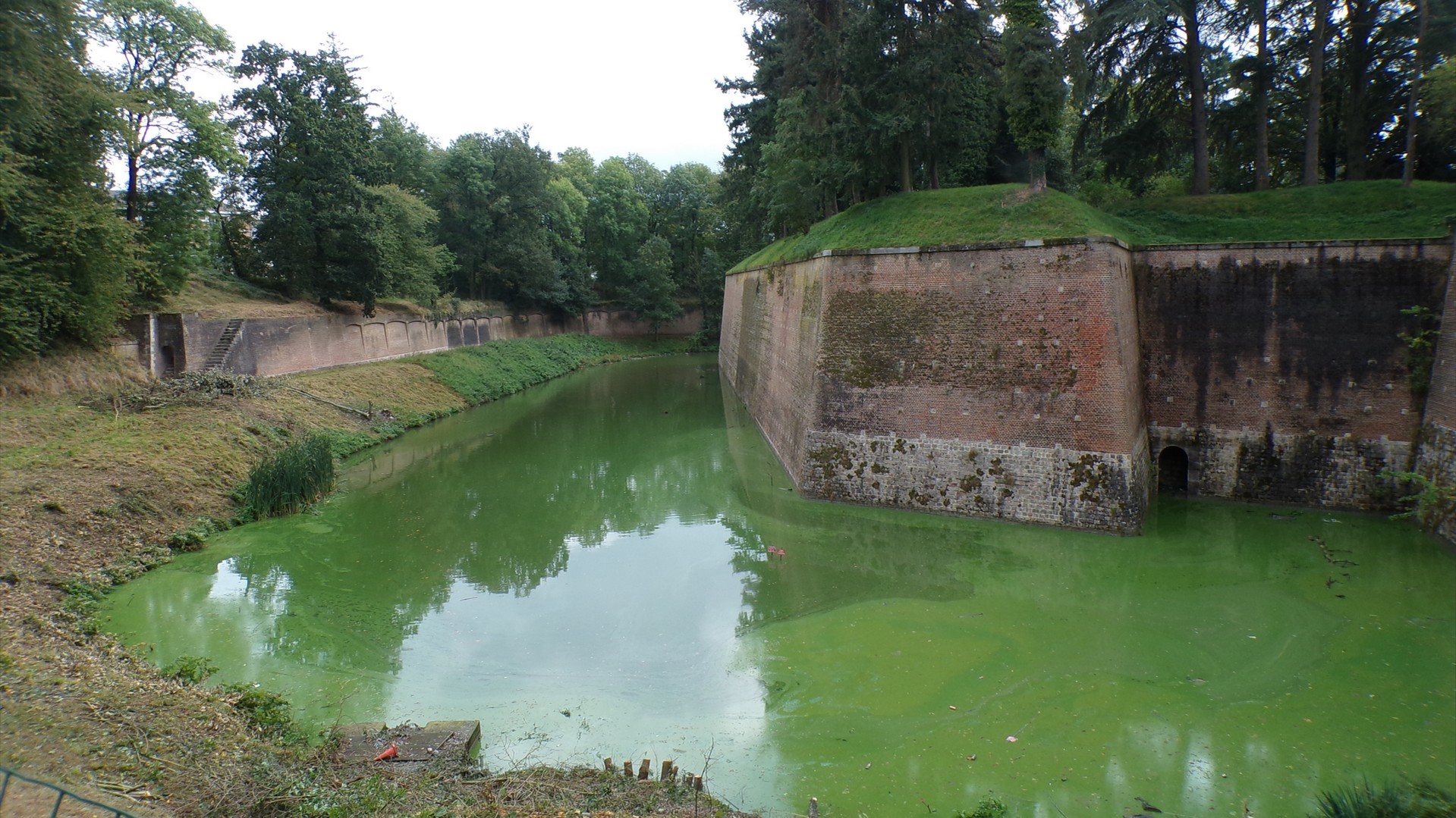 Le Quesnoy, ses remparts. Histoire des fortifications de Vauban. Contregarde neuve (10) du bastion Impérial.