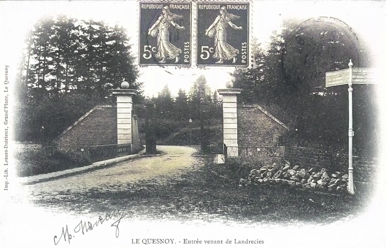 Le Quesnoy, ses remparts. demi-lune de Forest