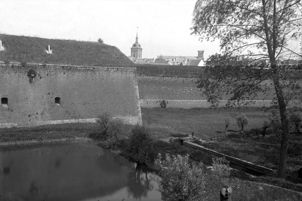 Le Quesnoy, ses remparts. Histoire des fortifications de Vauban.