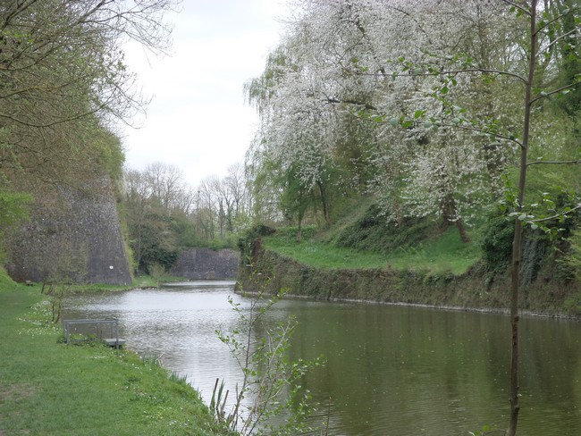 Remparts de Maubeuge, la fausse Sambre, le bastion de Falise.