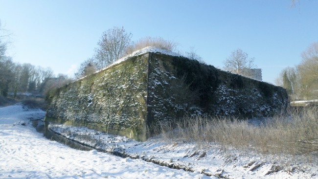 Les remparts de Maubeuge, la pointe de la redoute.