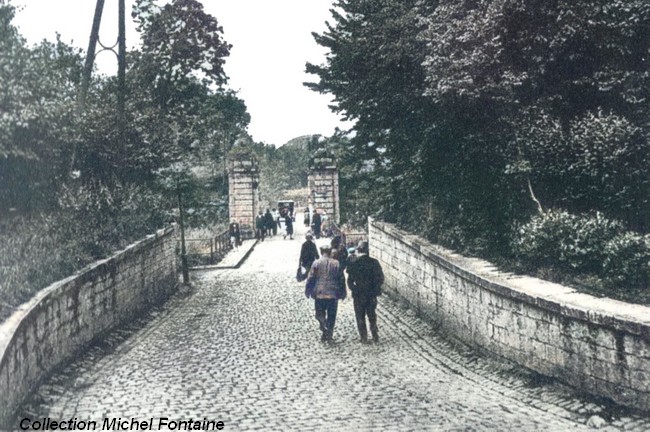 Porte de Mons, entrée en ville.