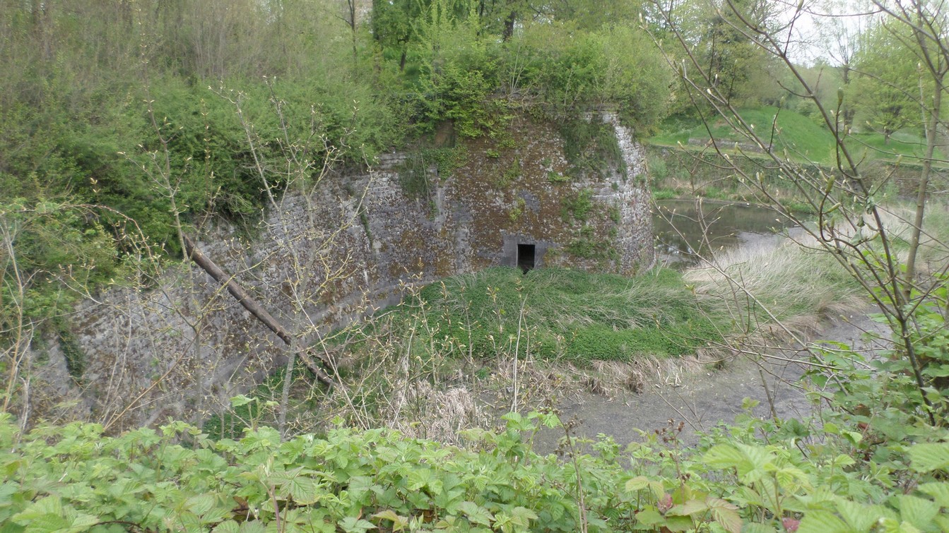 Remparts de Maubeuge, poterne Est du bastion des Capucins.